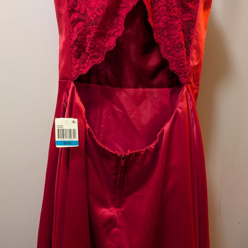 B Darlin lace back mini dress. Red, 9-10. It has pockets! - Picture 6 of 9